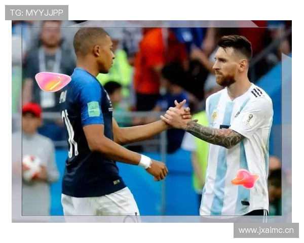 梅西与姆巴佩同代竞争中的战术角色差异分析